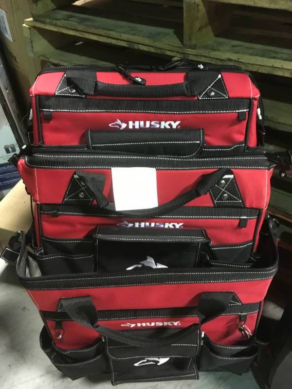 HUSKY TOTE TOOL BAG CARRY ON WHEELS  in like new condition