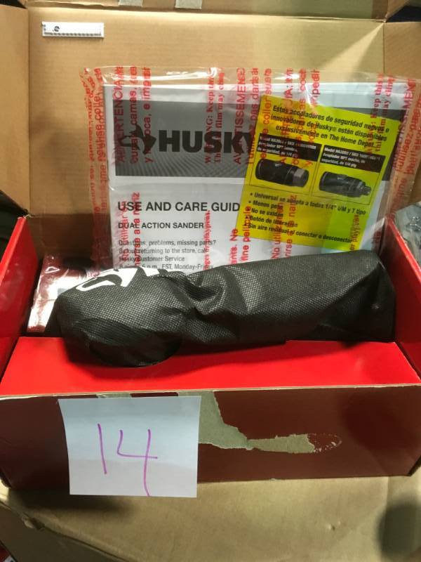 Husky 6 in. Dual Action Sander  in like new condition