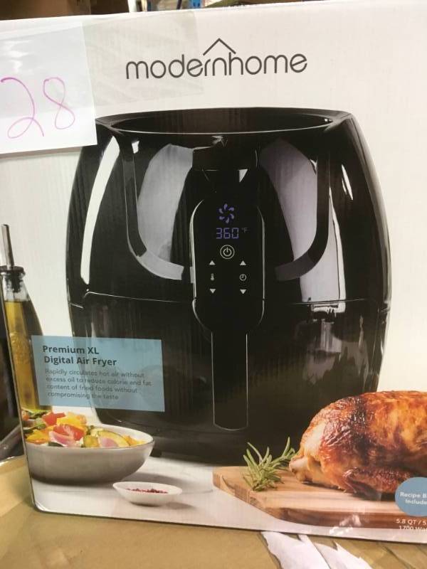 modernhome Premium Digital Air Fryer (5.8 Qt.1700-Watt)  in like new condition