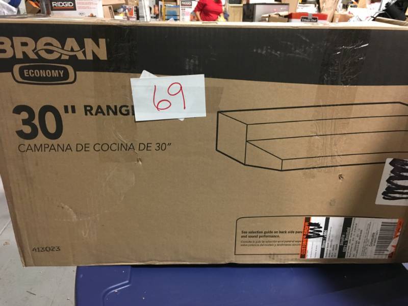 Broan 41000 Series 30 in. Ductless Under Cabinet Range Hood with Light in Black  in like new condition