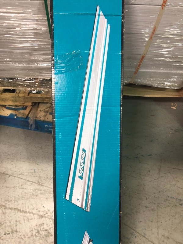 Makita  55 in. Plunge Saw Guide Rail  in good conditions