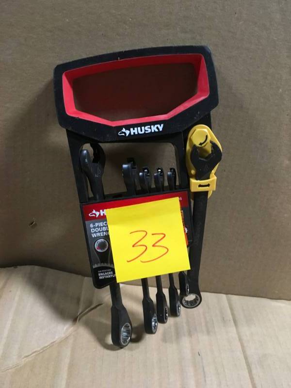 lot 33 image: Husky 100-Position Double Ratcheting Wrench Set SAE (6-Piece) in like new condition