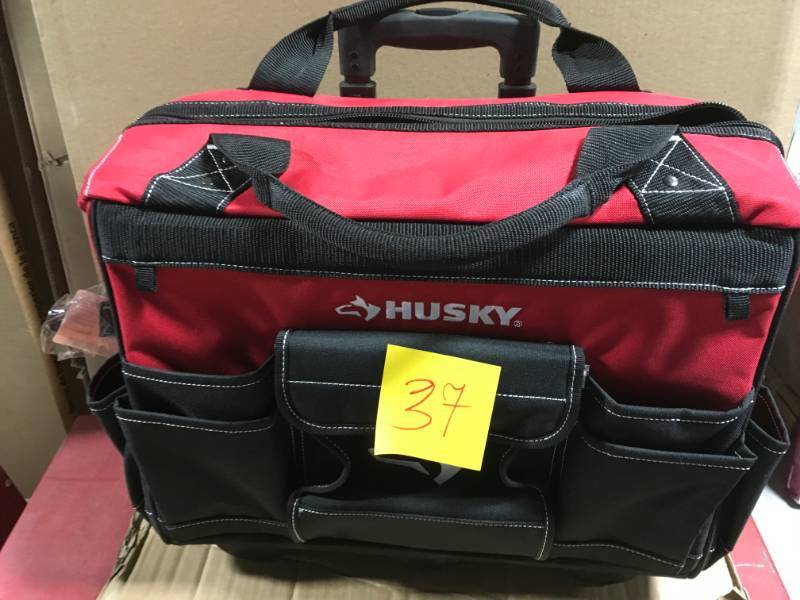 lot 37 image: HUSKY TOTE TOOL BAG WHEELS in like new condition
