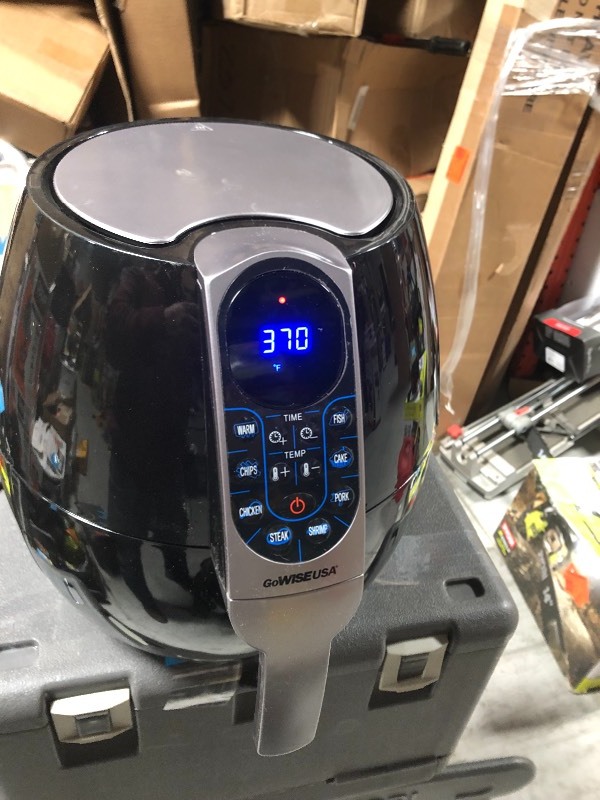 lot 111 image: GoWISE USA  3.7 Qt. Air Fryer with 8-Cook Presets  IN WORKING CONDITIONS