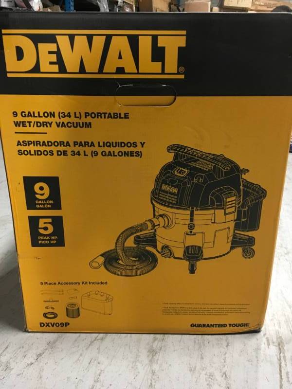 lot 1 image: DEWALT 9 Gal. 5 Peak HP WetDry Vacuum open box in like new condition