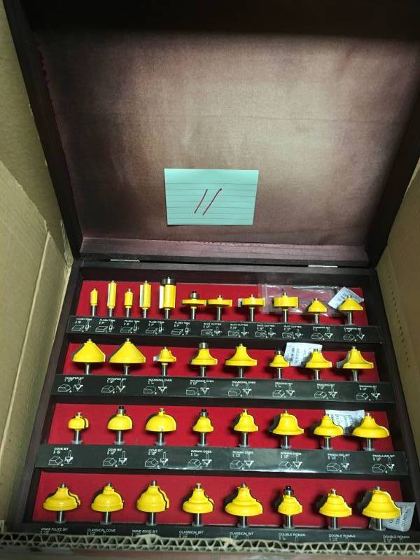lot 11 image: Professional Woodworker Router Bits 35-Piece Router Bit Set 8759 in like new condition