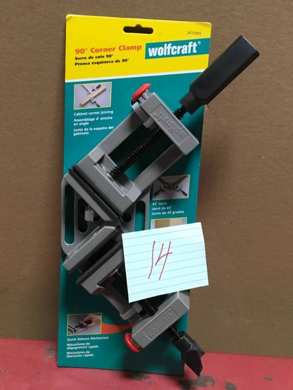 lot 14 image: Wolfcraft Quick-Release 90 Degree Angle and Corner Clamp in like new condition