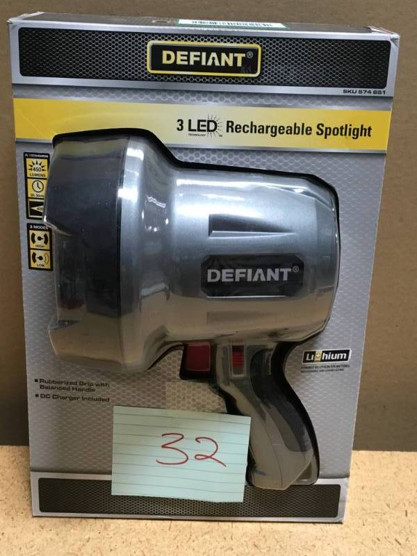 lot 32 image: Defiant 450-Lumen Rechargeable LED Spotlight in like new condition