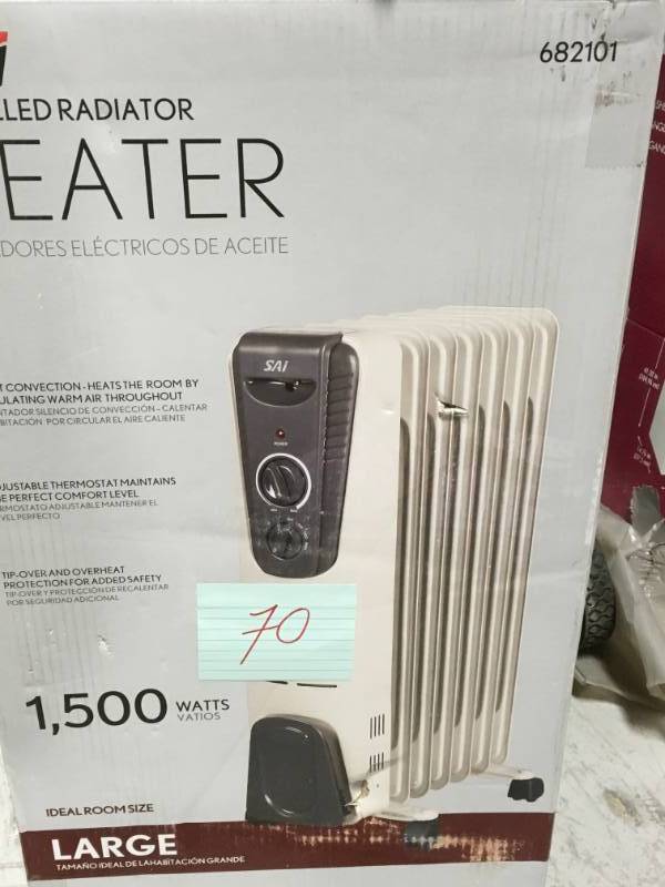 lot 70 image: 1500-Watt Electric Oil-Filled Radiant Portable Heater - Grey in like new condition