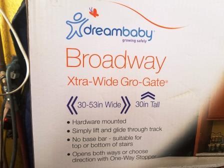 lot 63 image: Dreambaby Broadway Gate