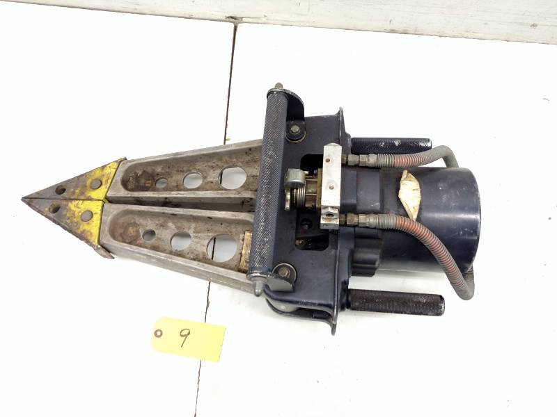 lot 9 image: Hale Jaws of Life Hydraulic Spreade...