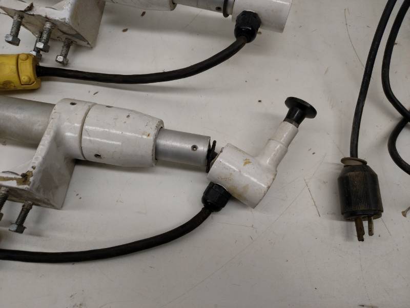lot 33 image: Worklight & (2) Worklight Extension...