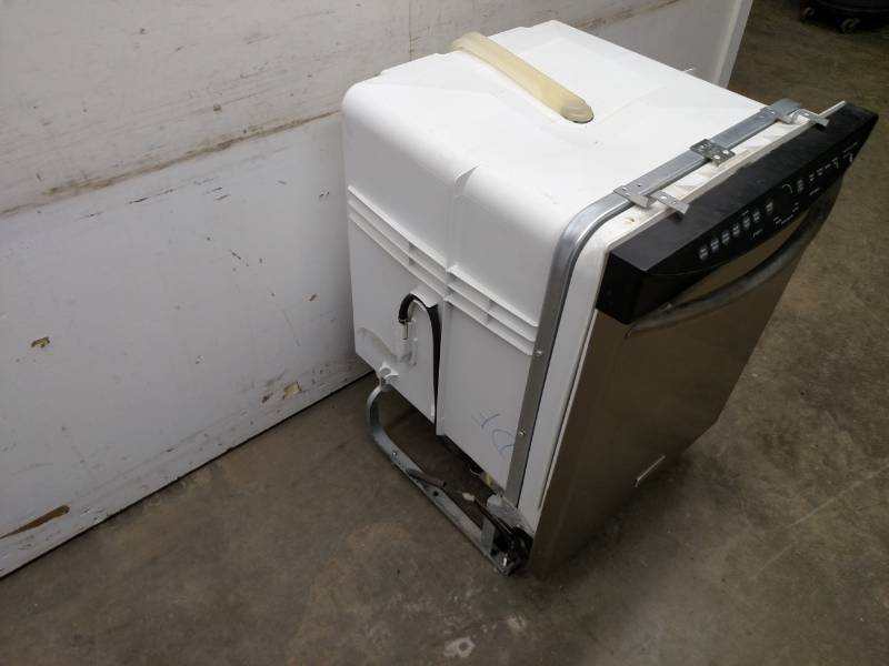 lot 63 image: Frigidaire PLD285ORDCO Dish Washer,...