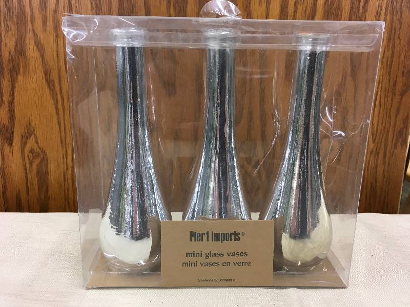 Pier 1 Imports Mini Glass Vases