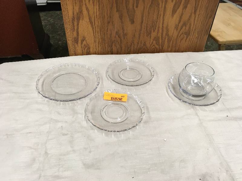 Glass Plates & Cup