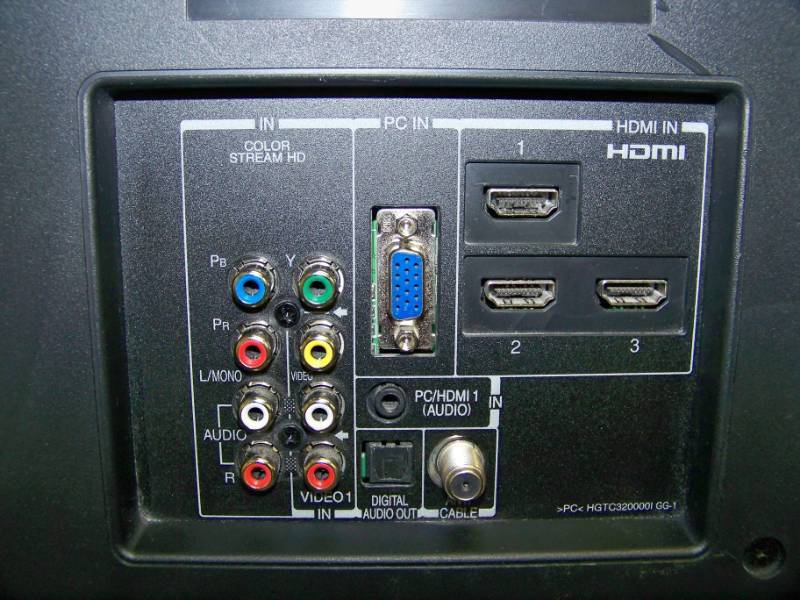 lot 22 image: 40, Toshiba, Regza, TFT Active Matrix, LCD, HDTV  Television