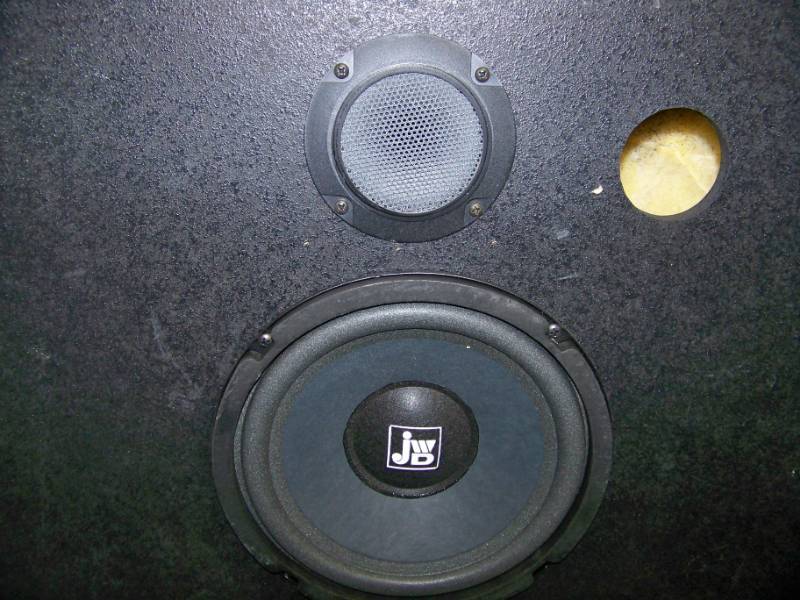 lot 61 image: (1) Bogen, Drop-In Ceiling Speaker and (1) Speaker in Enclosure  Box