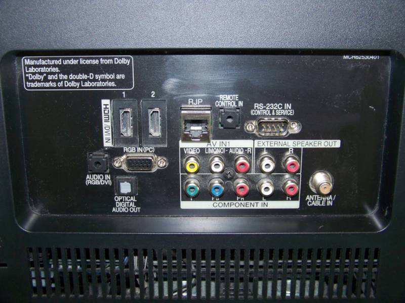 lot 17 image: 32, LG, LCD, HDTV  High-Definition Television