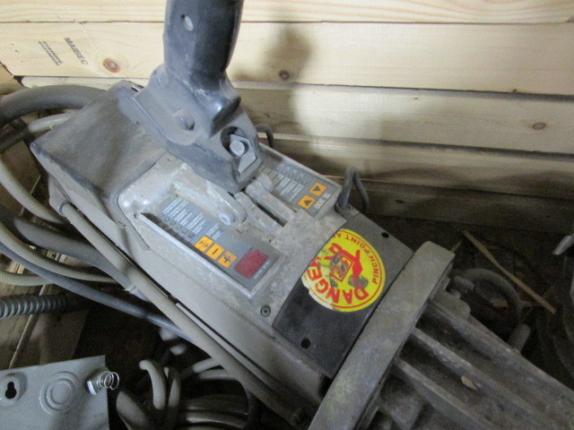 lot 14 image: Lors Spot Welder wTenca Tool Balancer