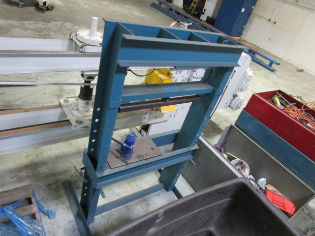 lot 18 image: Shop Built Press