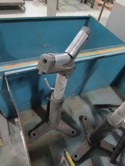 lot 32 image: (3) Angle Iron Rollers