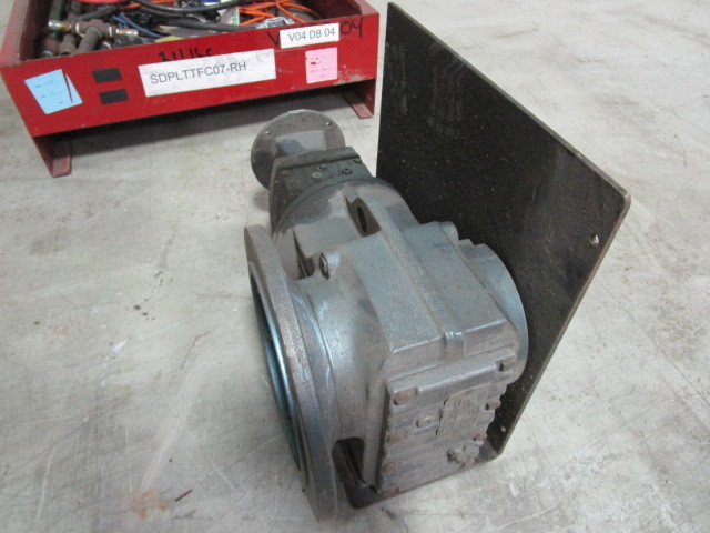 lot 49 image: Mobilgear 90 Degree Gear Box