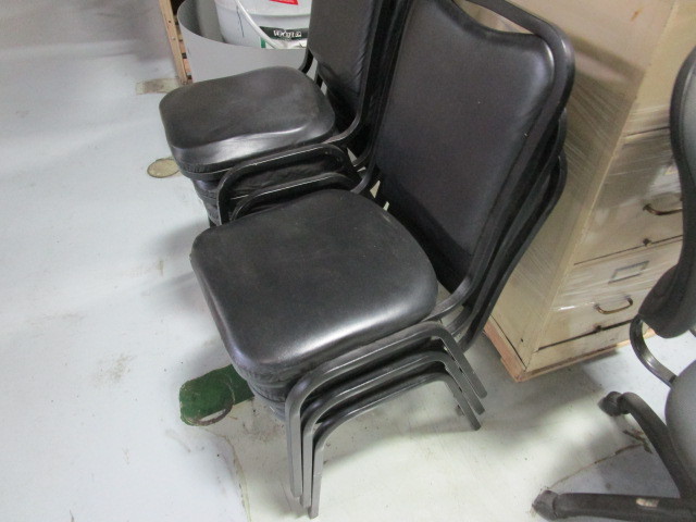 lot 55 image: (7) Padded Chairs