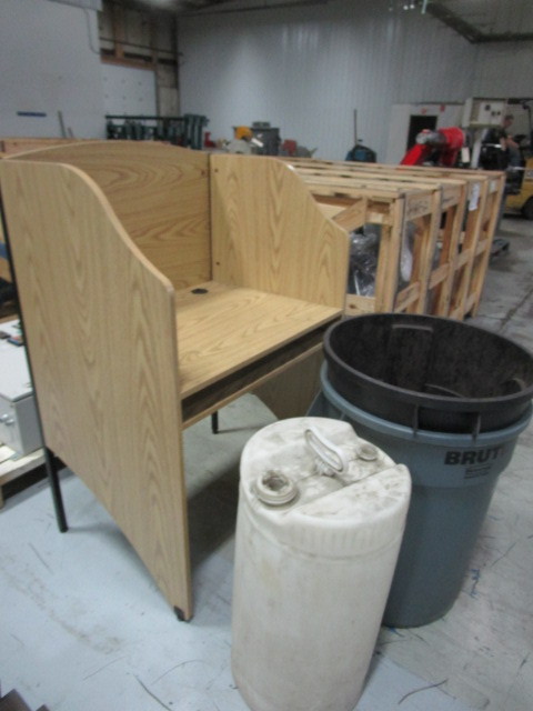 lot 63 image: Computer Kiosk Station 33x24x48