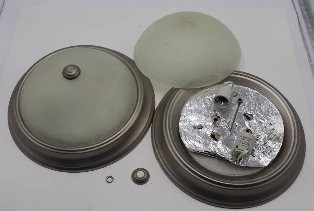 lot 69 image: (2) 12 2bulb Ceiling Fixture