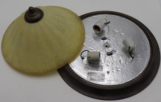 lot 70 image: 16 3bulb Ceiling Fixture