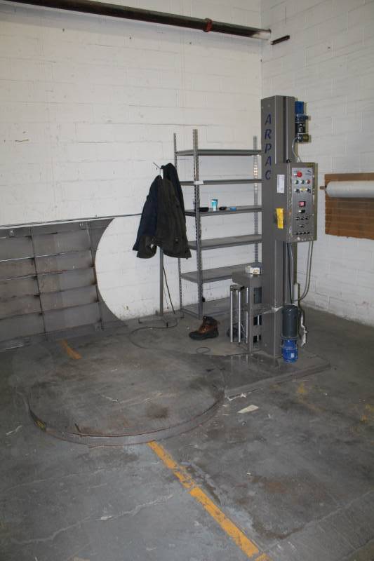 lot 5 image: 2008 Arpac Group Pro 4006 Semi-Automatic Pallet Stretch Wrapper