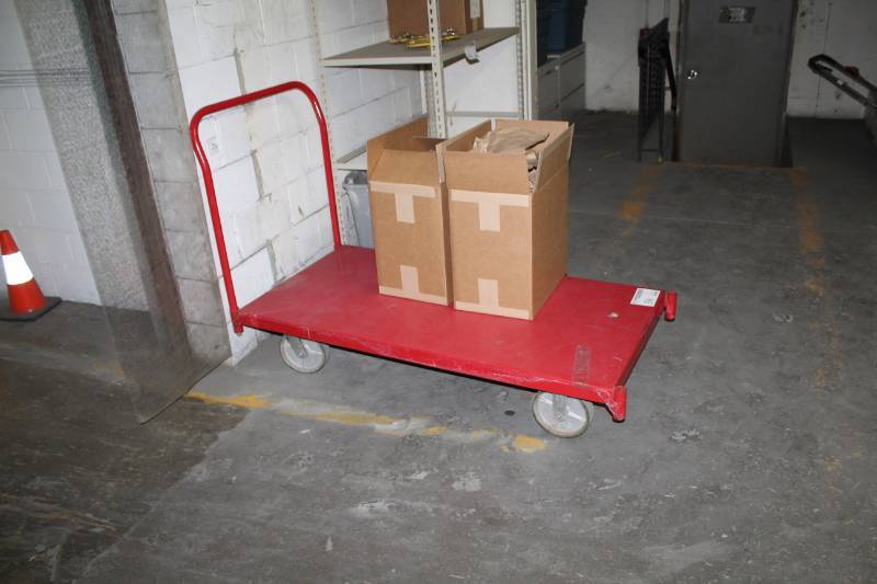 lot 38 image: 4-Wheel Warehouse Cart