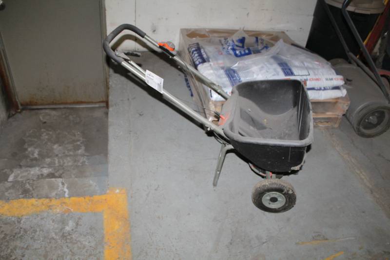 lot 41 image: Scotts Pro EdgeGuard SeedSalt Broadcast Spreader