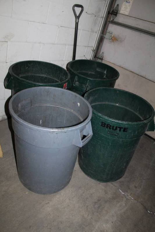 lot 36 image: 32-Gallon Plastic Garbage Cans