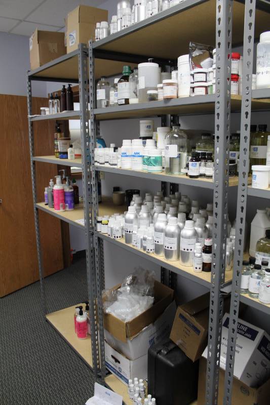 lot 127 image: 5-Shelf Metal Shelving Units