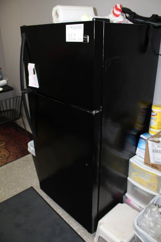 lot 112 image: Sears Refrigerator