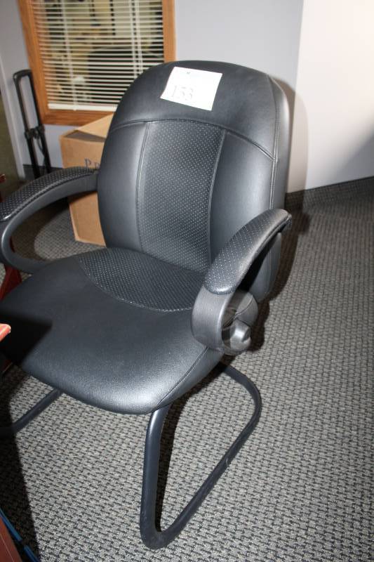 lot 153 image: Office Chairs