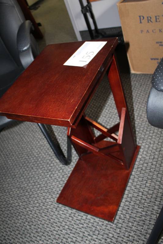 lot 155 image: Table