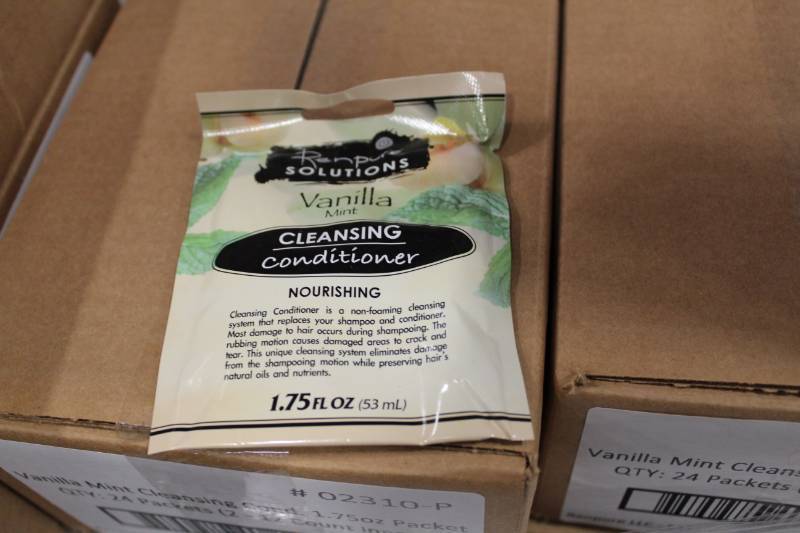 lot 232 image: Boxes of Renpure Solutions Vanilla Mint Cleansing Conditioner