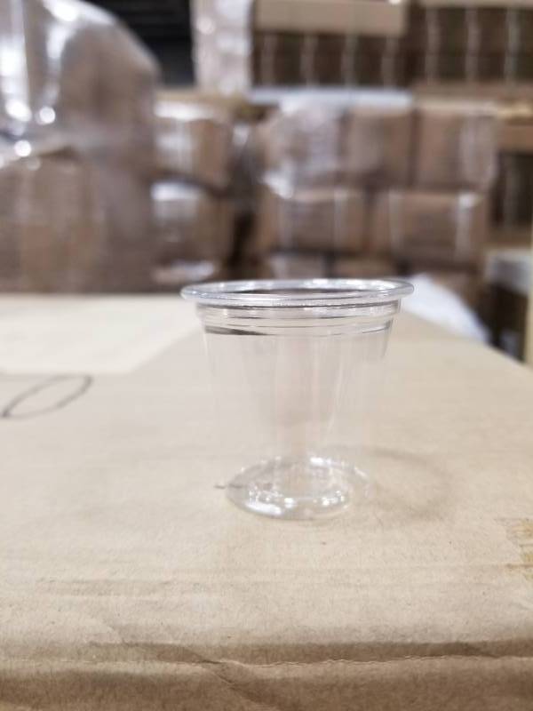 lot 315 image: Boxes of 1oz-45 Clear Plastic Drink Cups