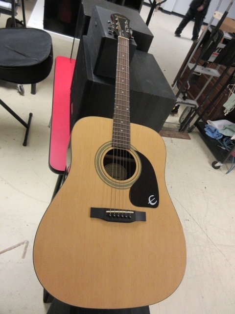 lot 603 image: EPIPHONE ACOUSTIC GUITAR WITH CASE