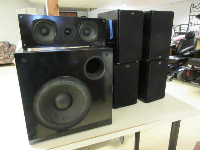 lot 612 image: HOME SURROUND SOUND SYSTEM