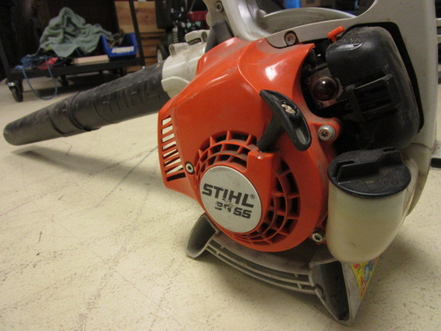 STIHL LEAF BLOWER