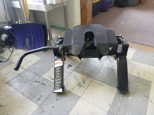 NEW Valley Pull-Maxx Fifth Wheel Hitch