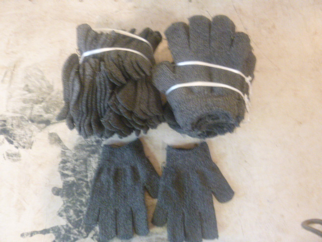 12 Pair of Work Gloves