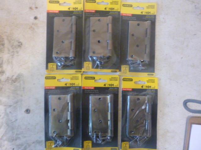 6 Stanley Door Hinges