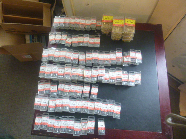 Lot of Miscellaneous Wood Screws
