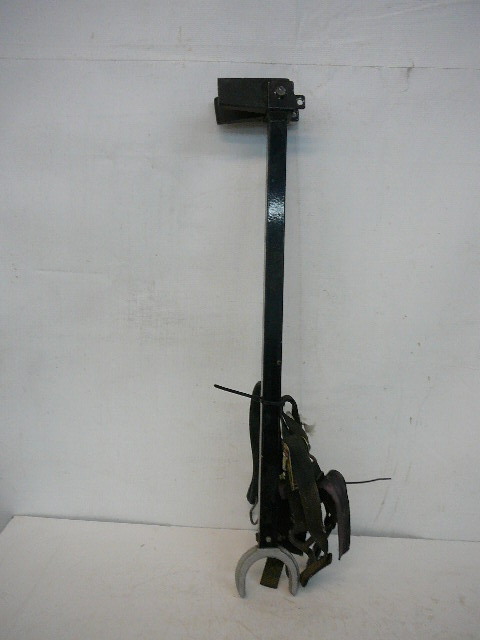 lot 10 image: Motor Support and Straps Used