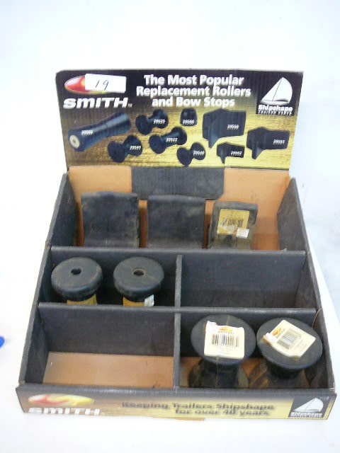 lot 19 image: Rollers & Bow Strops
