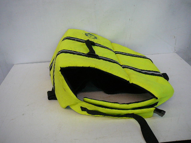 lot 23 image: Dog Life Jacket